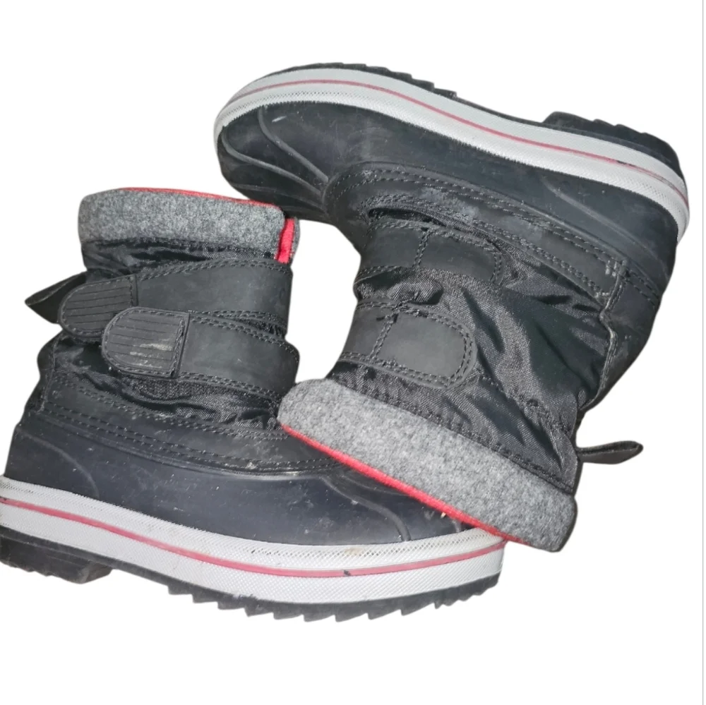 Circo Black and Red Winter Boots